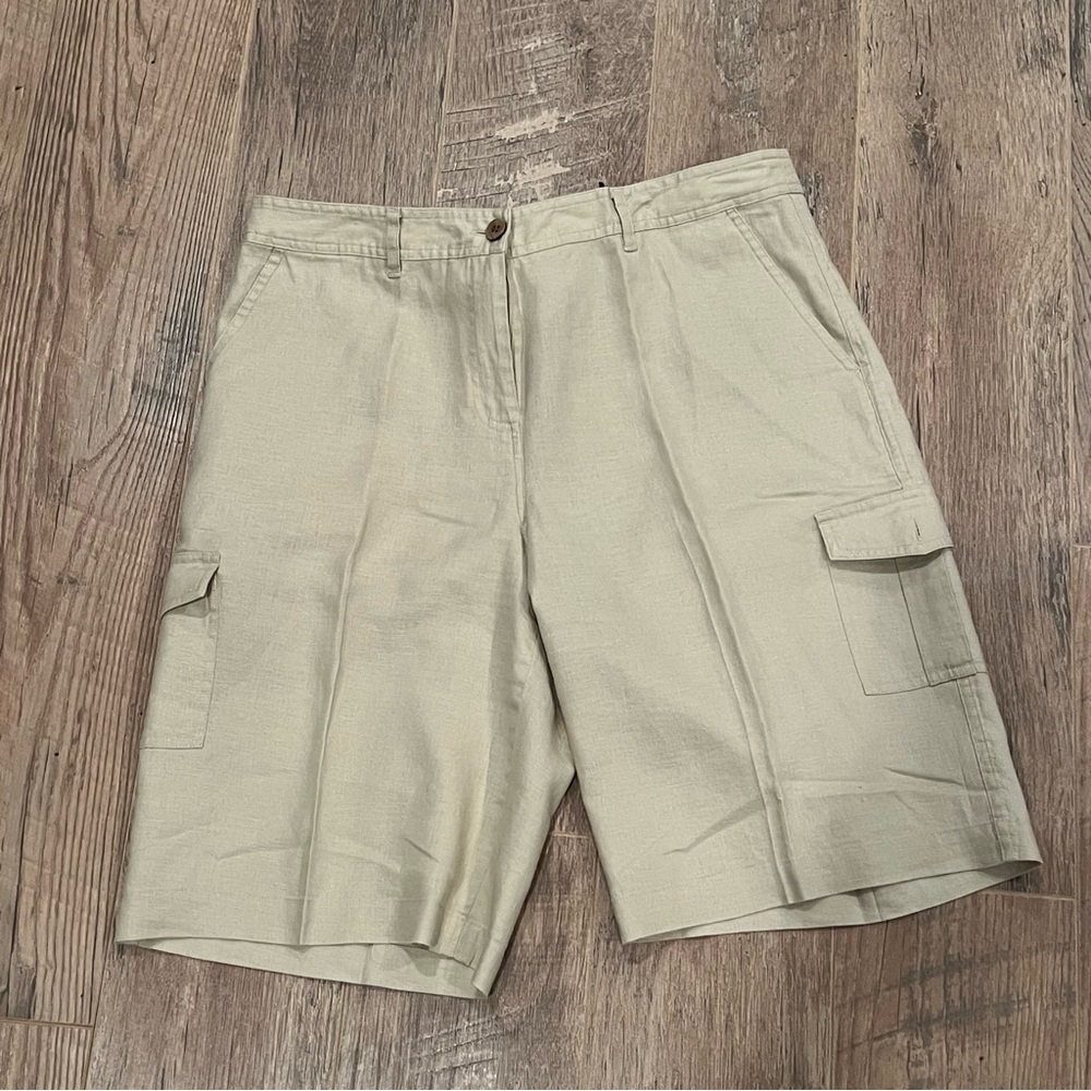 Saks Fifth Avenue Women’s Bermuda Shorts Size 10